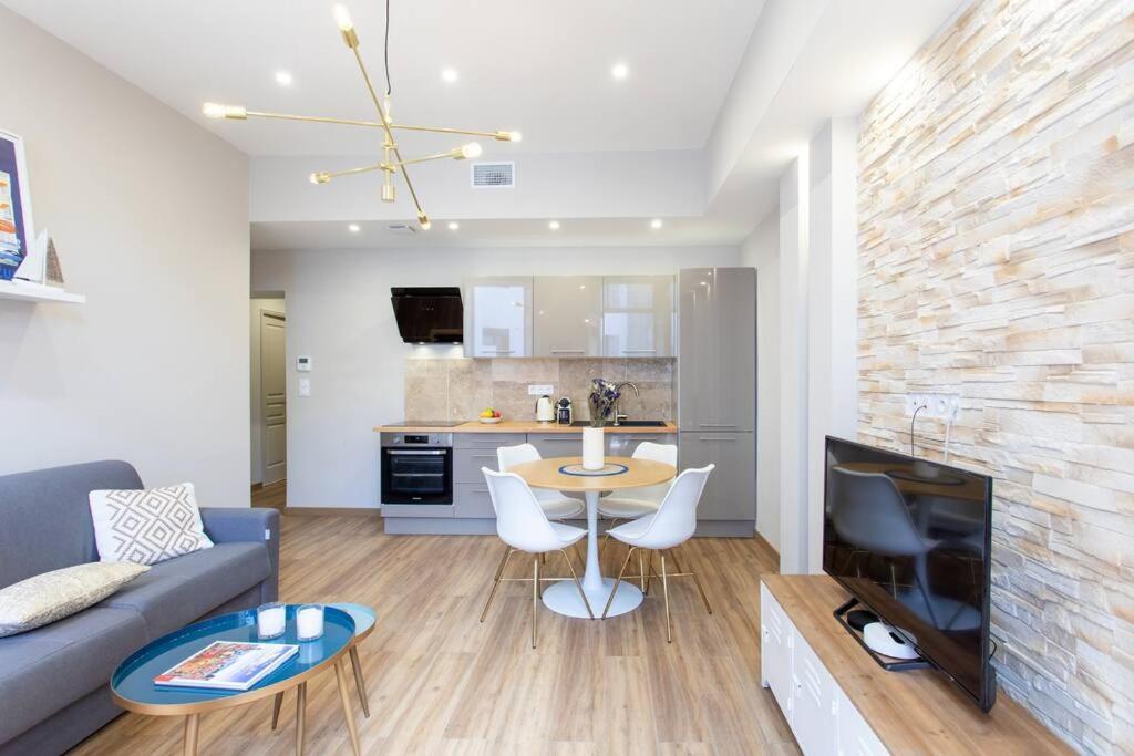 L19 1Bdr Massena Central 2Mins Sea/Promenadeac/Balcony نيس المظهر الخارجي الصورة